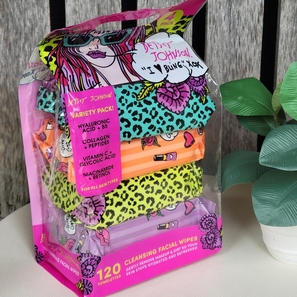 Betsey Johnson Cheetah & Stripes Vibrant Facial Wipes Pack - Pink, Orange, Green